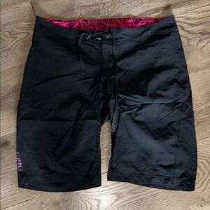 Giro Black and Pink Women’s Unlined Bike Shorts size 8